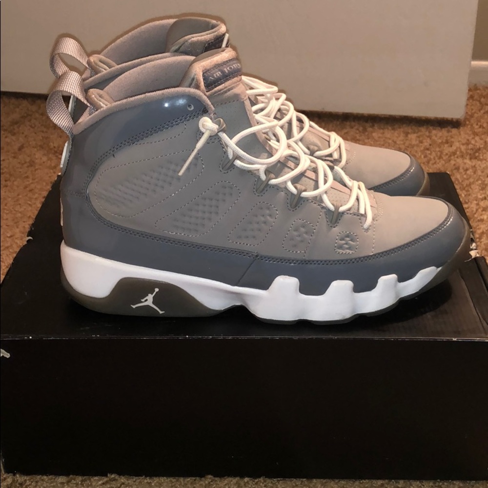 Air Jordan 9 Retro Cool Grey
